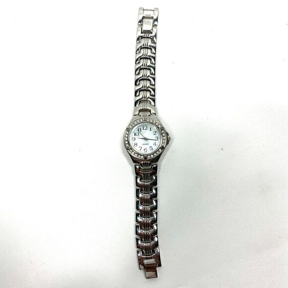 Glamour Bracelet Style Analog Watch With Crystals & Mother of Pearl Face Silver - Picture 8 of 13